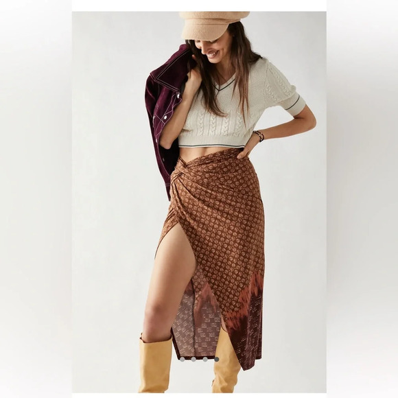 Free People Sarong It Feels Right - Size L - Picture 4 of 9